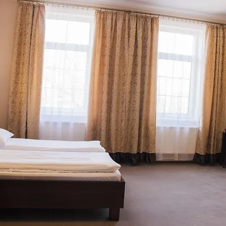 Hotel Cesarski - Kaiserhof Gizycko Room photo